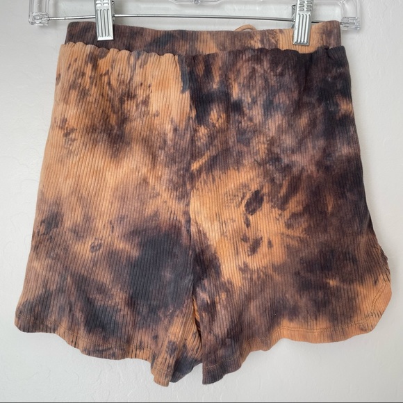 Shein Knot Waist Bleached Tie Dye Shorts Size Medium 6 - Picture 4 of 8